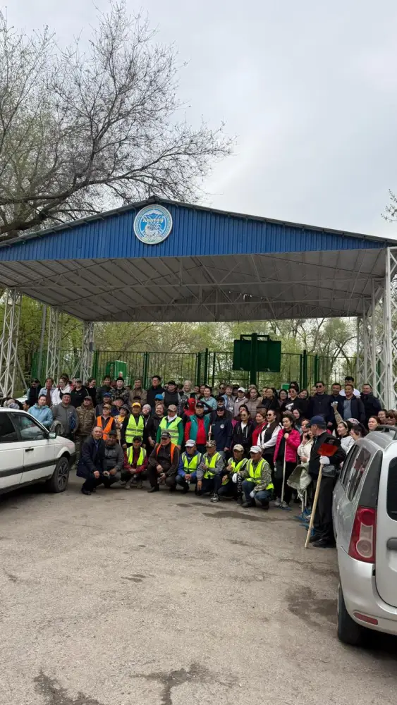 Берег реки Терисбулак очистили от мусора в Медеуском районе Алматы (2)