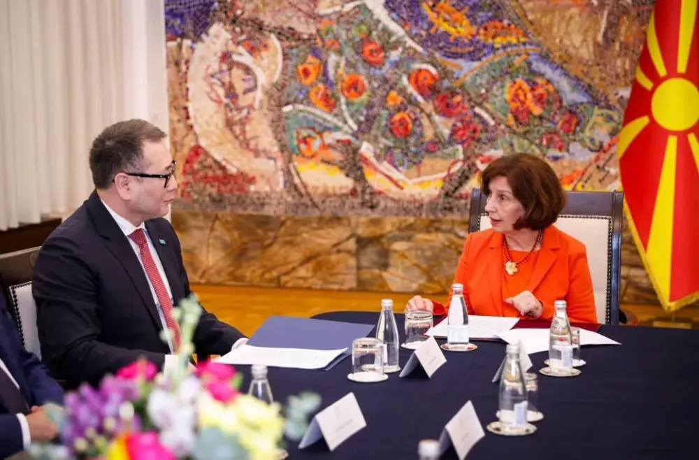 В ходе визита Министра торговли и интеграции РК А. Шаккалиева в г. Скопье подписано Соглашение о создании Делового совета между Казахстаном и Северной Македонией (8)