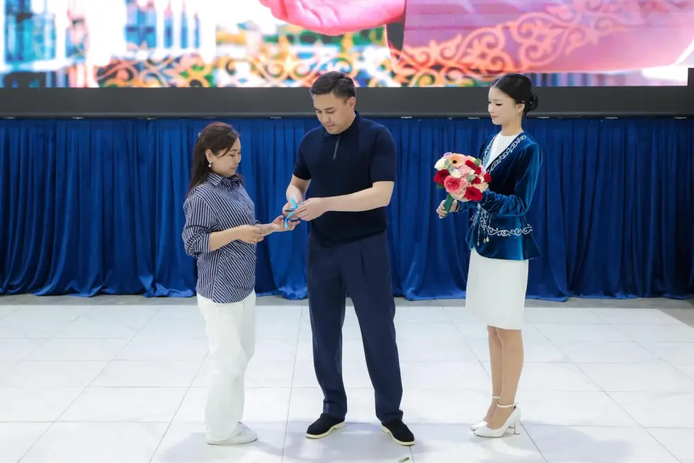 ЕЩЁ 30 СЕМЕЙ В ШЫМКЕНТЕ ПОЛУЧИЛИ АРЕНДНОЕ ЖИЛЬЁ (4)