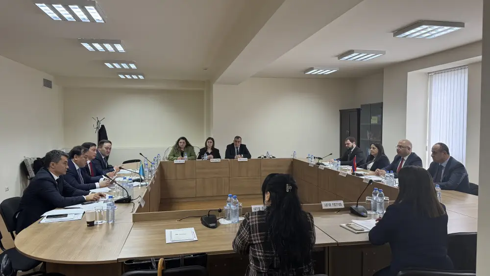Казахстан и Армения провели консульские консультации и заинтересованы в расширении сотрудничества в консульской сфере (3)