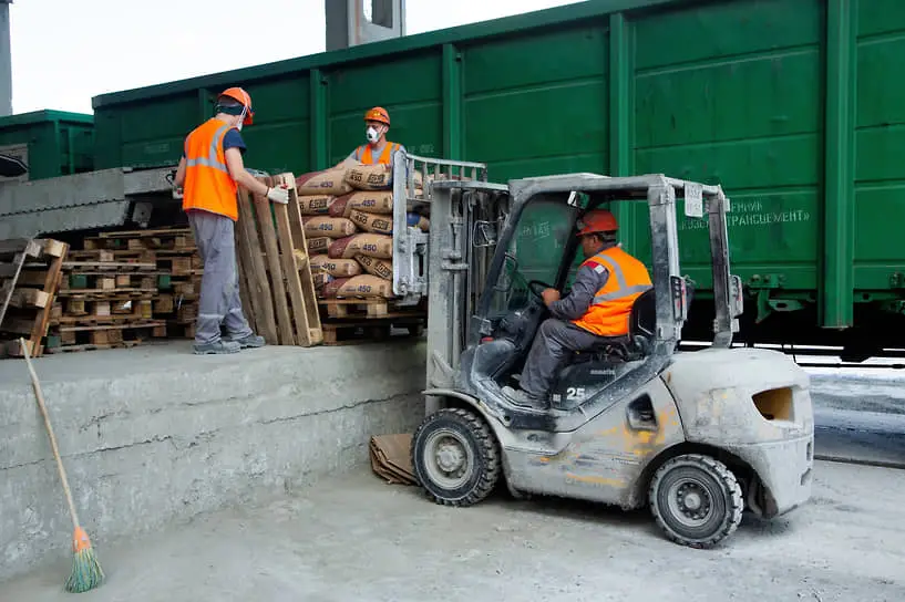 Антимонопольный орган Казахстана выявил нарушения правил биржевой торговли цементом Астане
