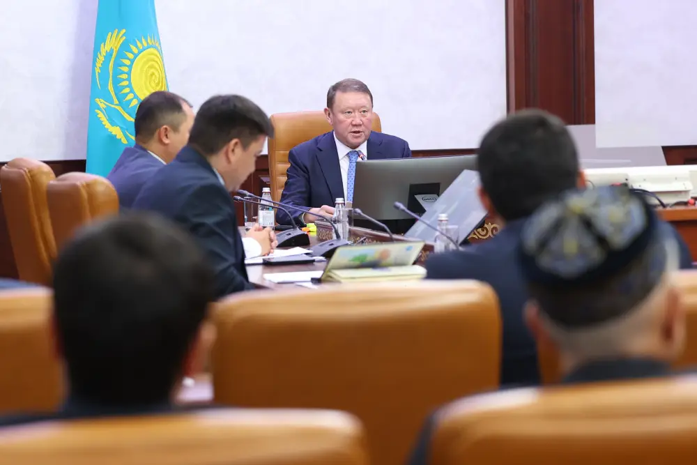 Заседание акимата: за последние 3 года построено более 30 объектов спорта (3)