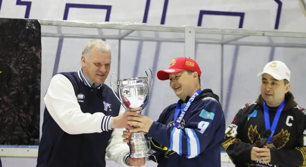 В ВКО определили победителей хоккейного турнира «EAST CUP 3x3» (2)