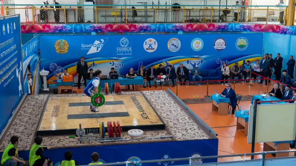 В ВКО стартовал чемпионат РК по тяжёлой атлетике (9)