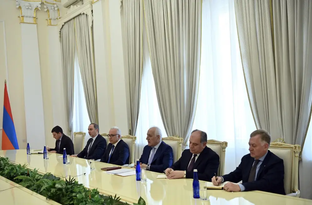 Казахстан и Армения укрепляют политический диалог и взаимовыгодное сотрудничество (2)