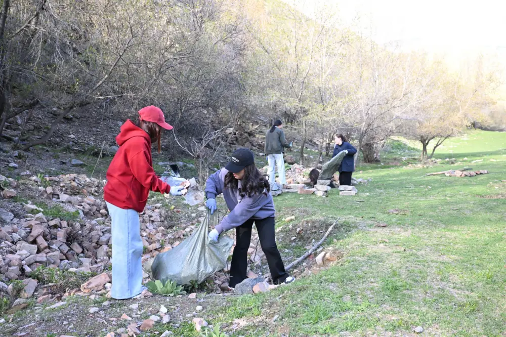 Экологическая акция «Eco Spring Action» в рамках программы «Таза Қазақстан» прошла в Жетісу (2)