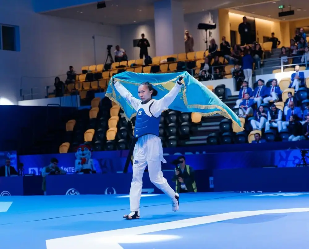 Столичная таеквондистка завоевала историческое золото на чемпионате мира среди юниоров (5)