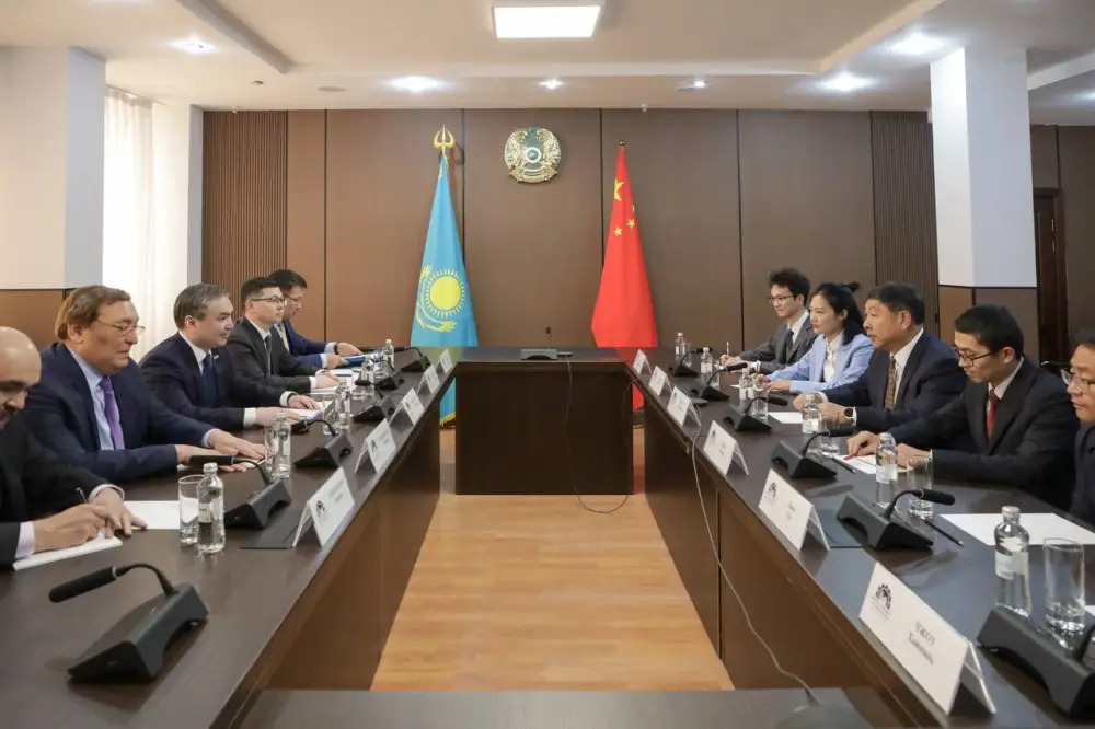 Нагаспаев встретился с китайскими партнерами в Алматы Астане