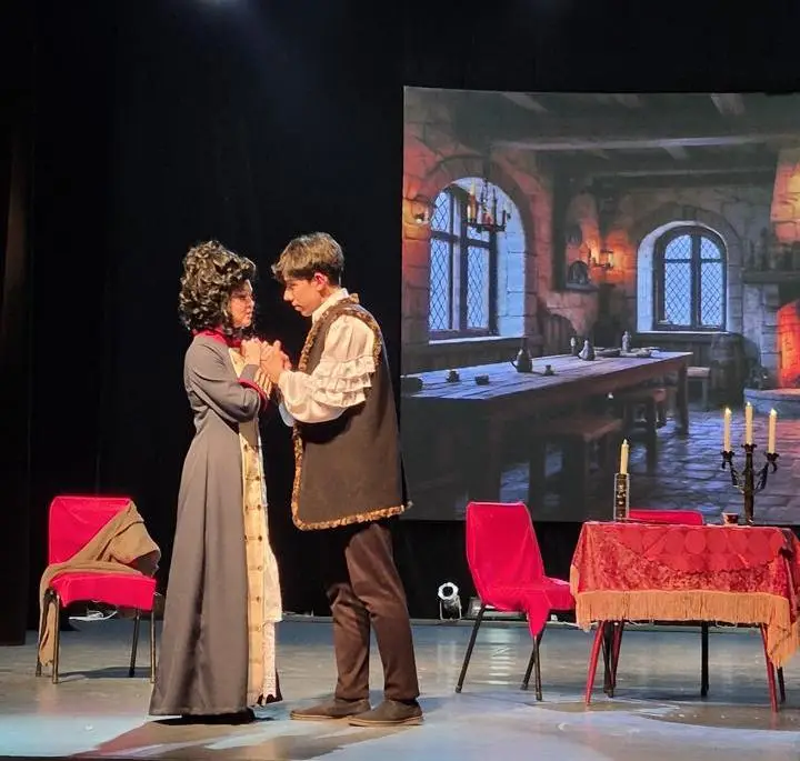 «Обыкновенное чудо»: школьники из Караганды завоевали Гран-при на Международном фестивале детских театров (4)