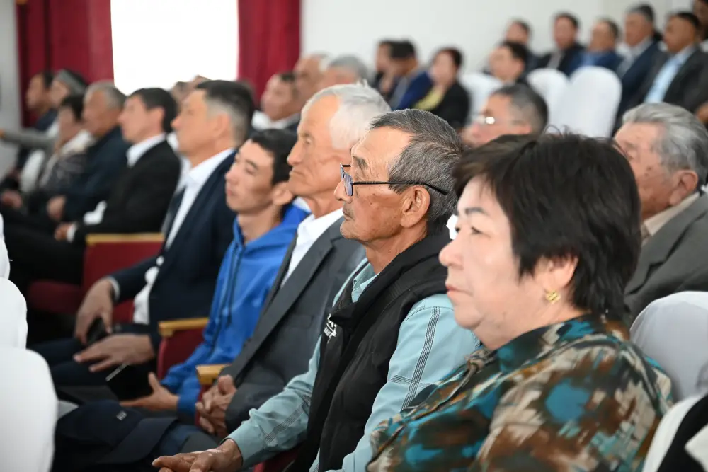 В Жетісу обсуждаются местные инициативы и развитие инфраструктуры под руководством акима Бейбита Исабаева Астане