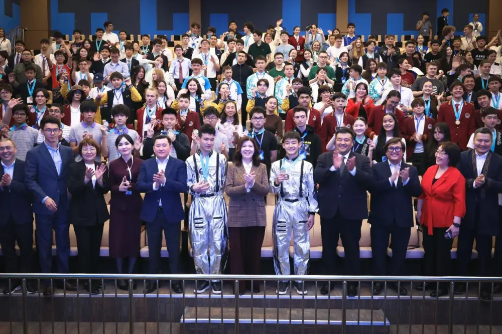 Подведены итоги международного конкурса по космическим исследованиям «Открываем мир науки» (10)