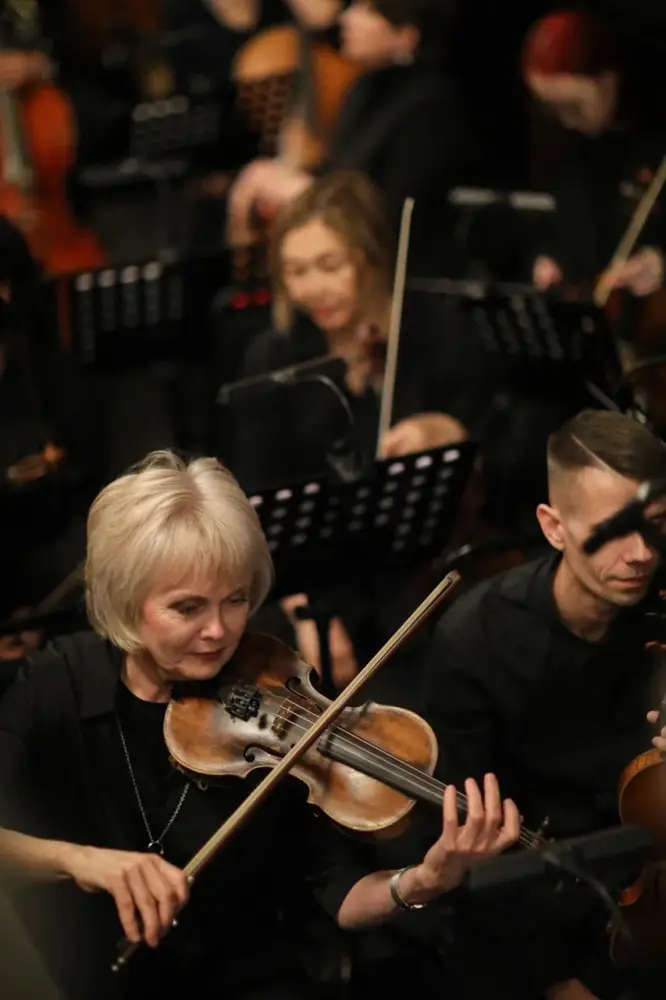 Триумф в Астане: впервые областной театр оперетты представил мюзикл «Mamma Mia!» (7)