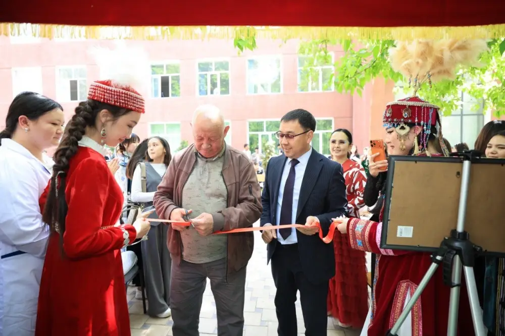 В Шымкенте открыли автономную экологическую лабораторию "EcoLab" для мониторинга городской среды Астане