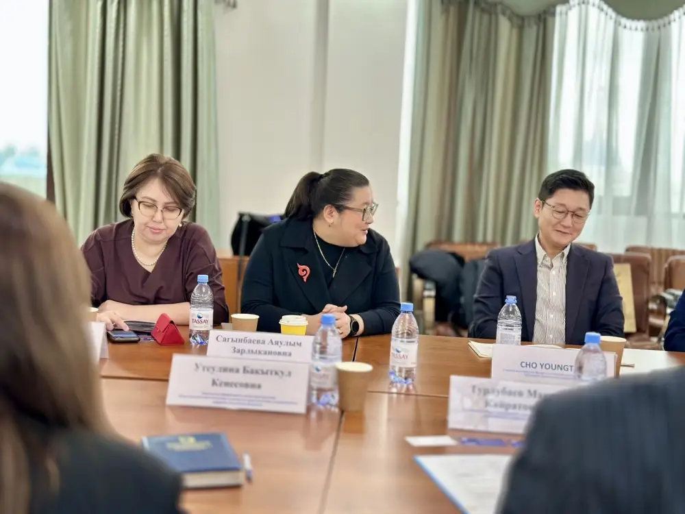 Максат Турлубаев обсудил сотрудничество с Сеульским национальным университетом (3)