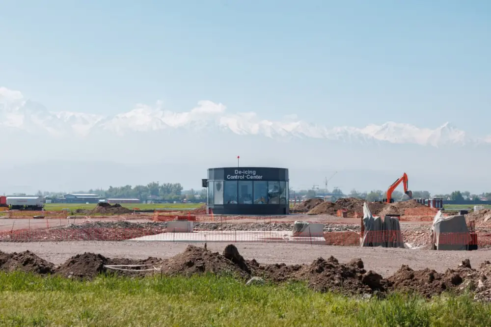 Министр транспорта ознакомился с модернизацией аэропорта Алматы (2)