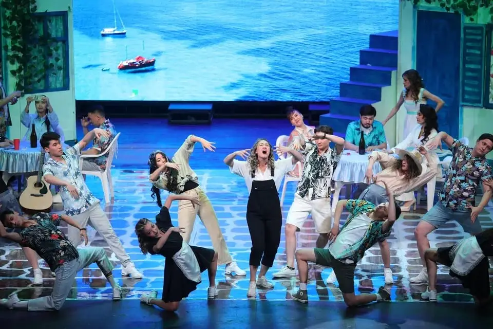 Триумф в Астане: впервые областной театр оперетты представил мюзикл «Mamma Mia!» (4)