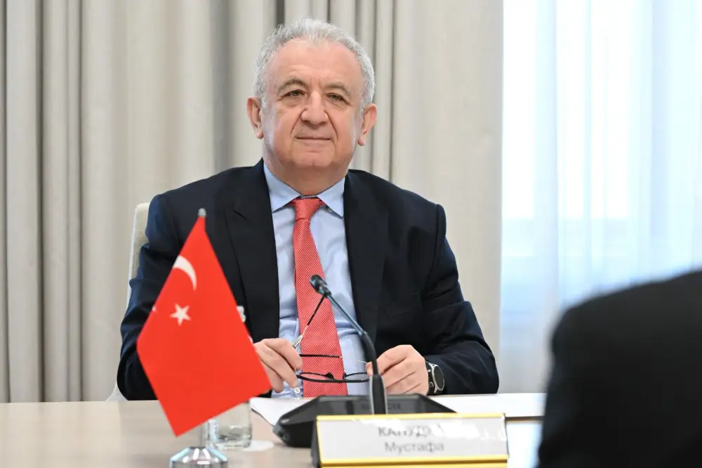 Аким Алматы Дархан Сатыбалды встретился с Послом Турции для обсуждения сотрудничества Астане