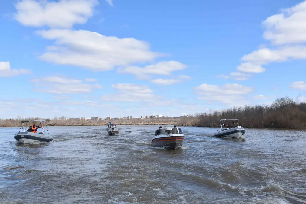 На реке Есиль: спасатели наготове к вызовам! Астане