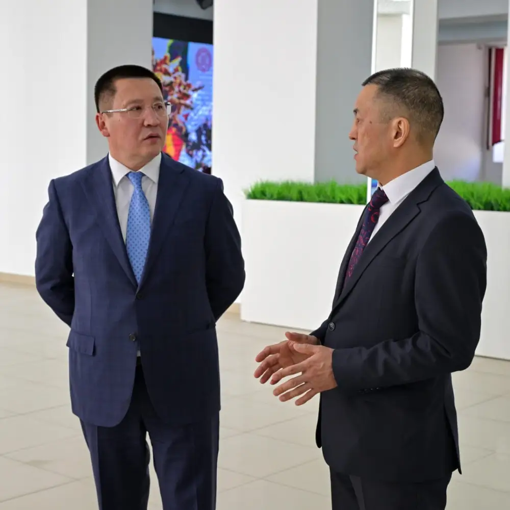 Визит Акима области Асаина Байханова в Павлодарский педагогический университет: акцент на научные инициативы и поддержку студентов Астане