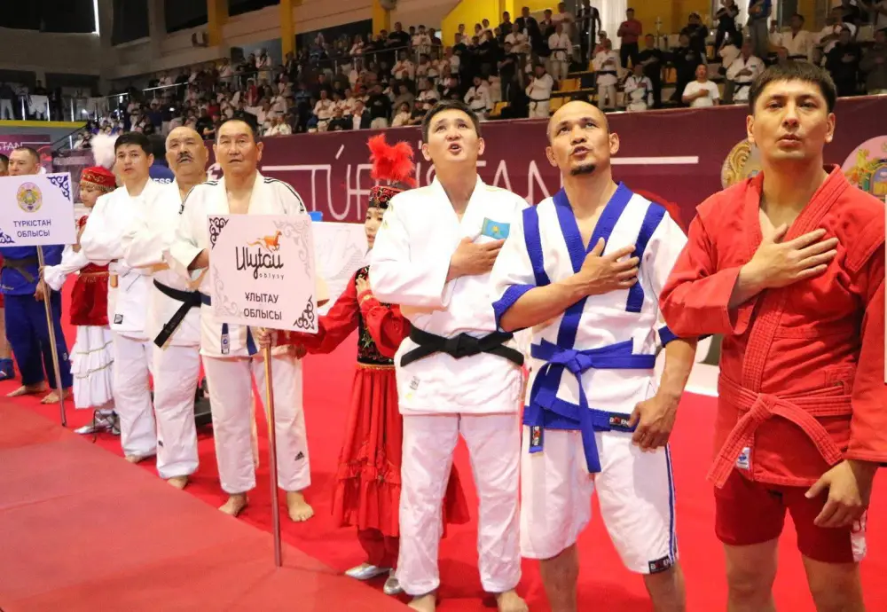 В ТУРКЕСТАНЕ СТАРТОВАЛ ЧЕМПИОНАТ СТРАНЫ СРЕДИ МАСТЕРОВ БОРЬБЫ (6)