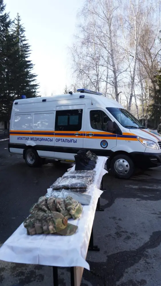 Новая экипировка спасателей ВКО для быстрого реагирования Астане