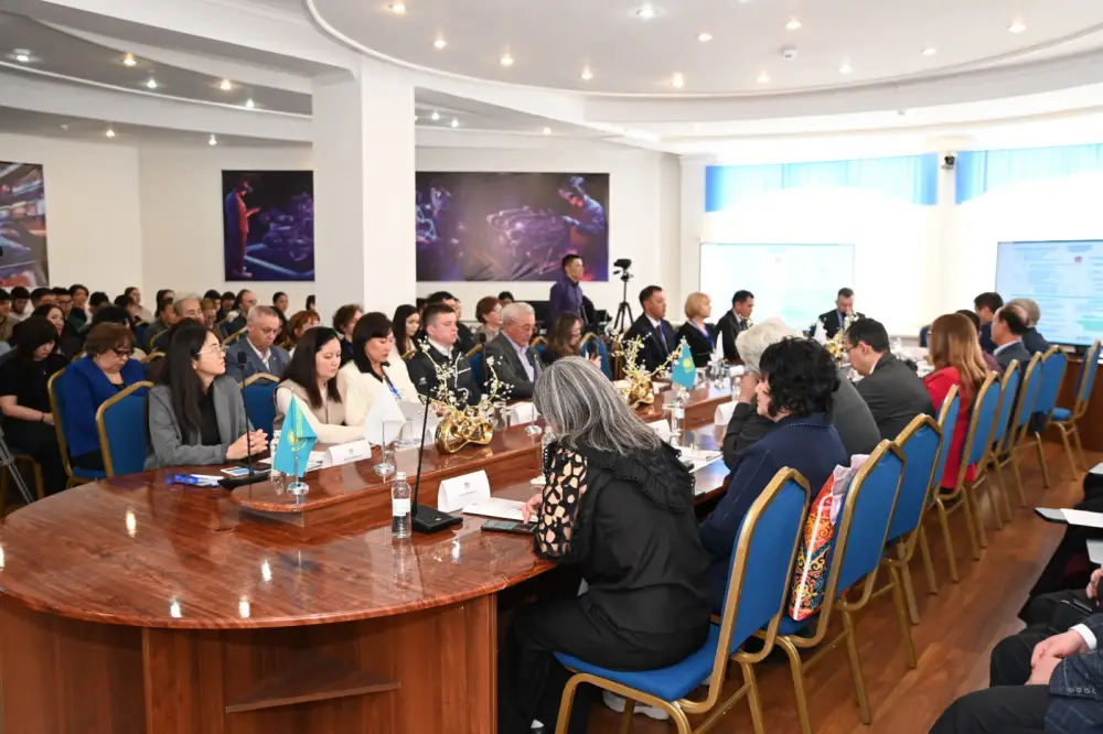 В Карагандинском индустриальном университете обсудили развитие инженерной науки и образования (6)