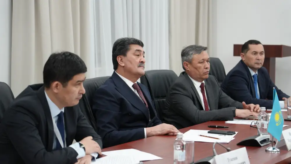 Министр экологии и природных ресурсов РК провёл встречу с губернатором Пермского края РФ (4)