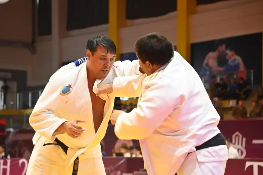 Председатель ЦСКА завоевал путевку на чемпионат мира по единоборствам среди мастеров (3)