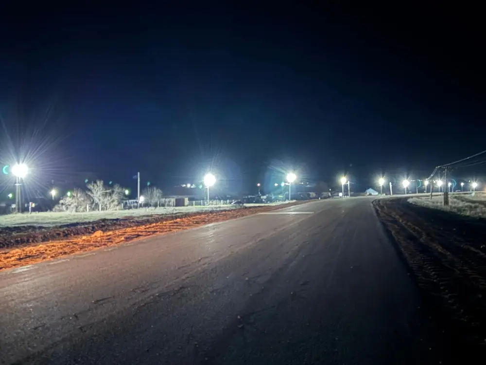 В селе Гастелло включили новые фонари на улице Шоссейной Астане