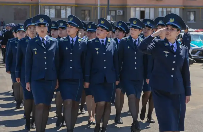 Укрепление общественной безопасности: полиции выдано 100 новых автомобилей (2)