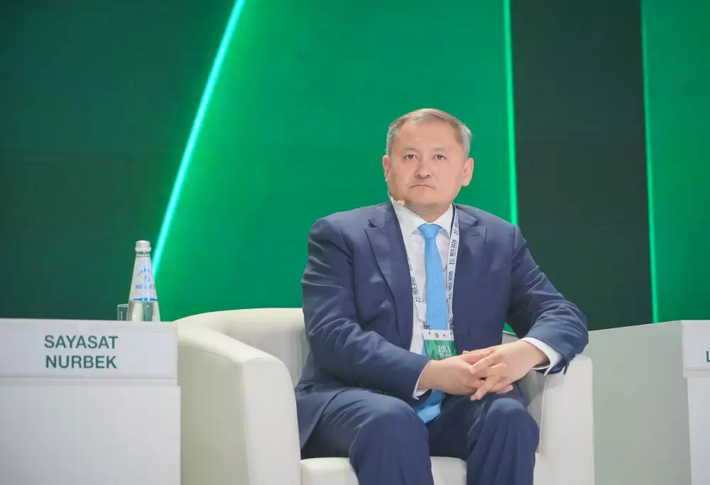 Казахстанские университеты представили масштабные научные разработки в сфере экологии и устойчивого развития на Международной выставке зеленых и устойчивых технологий RES 2026 EXPO (5)