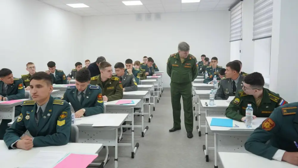 В Алматы стартовала Х Международная олимпиада по математике среди курсантов стран СНГ (8)