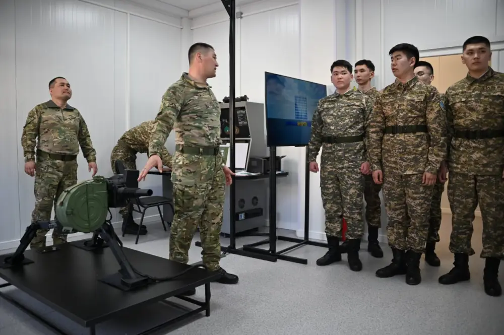 Курсанты военной кафедры на практике осваивают основы военно-учетной специальности (6)