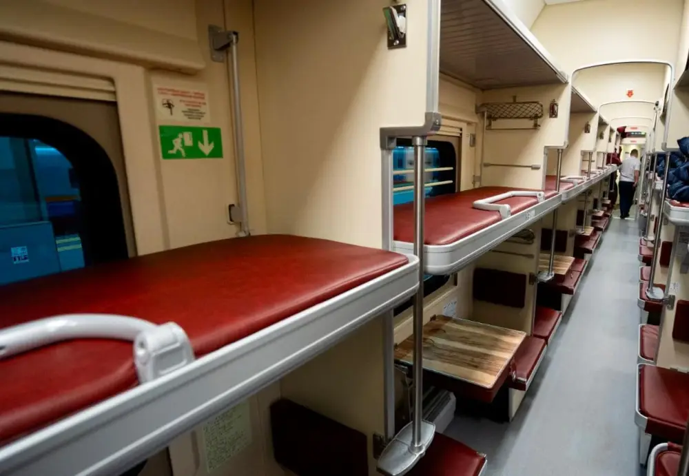 Обновлены пассажирские вагоны поезда Астана – Омск (4)