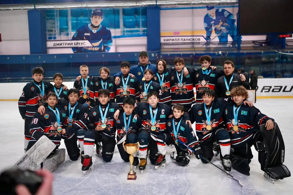 Юные хоккеисты Астаны выиграли чемпионат Казахстана (2)