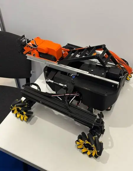 Карагандинские школьники разработали робота-спасателя для поиска людей под завалами (2)