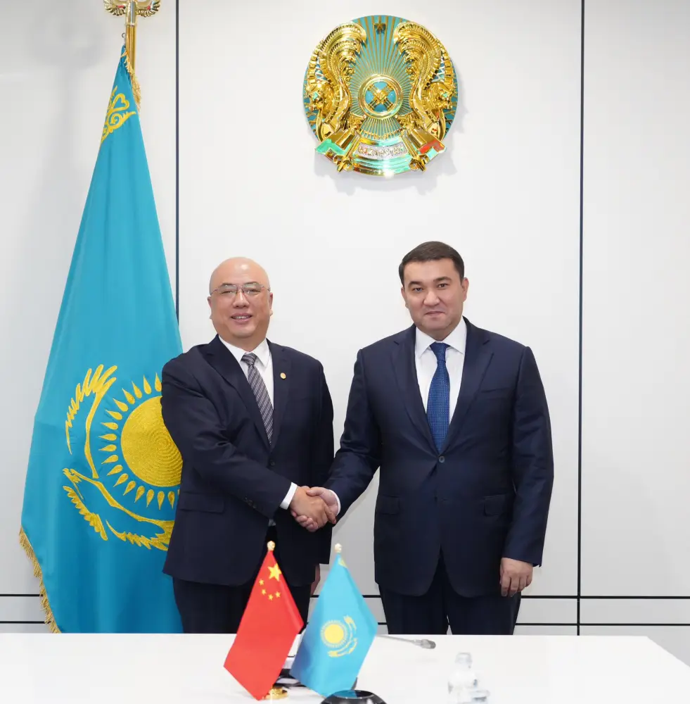 В ТУРКЕСТАНСКОЙ ОБЛАСТИ СТРОЯТ КРУПНУЮ СОЛНЕЧНУЮ ЭЛЕКТРОСТАНЦИЮ МОЩНОСТЬЮ 300 МВТ (7)