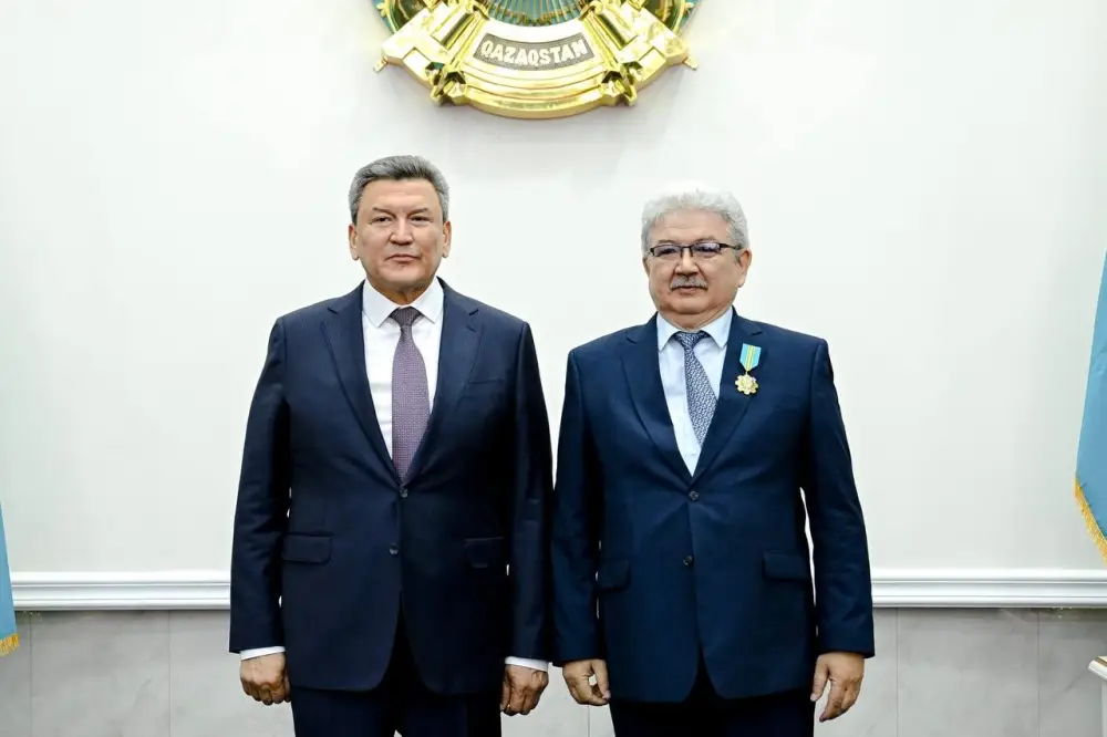 Аким области отметил вклад общественников и молодежи в поддержку новой Конституции Астане