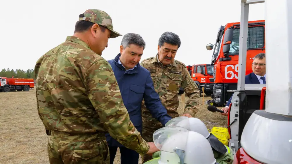 Олжас Бектенов проверил готовность системы раннего обнаружения лесных пожаров и оснащенность «Семей орманы» (6)