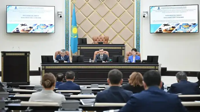 В Сенате обсудили вопросы повышения транзитного потенциала страны (2)