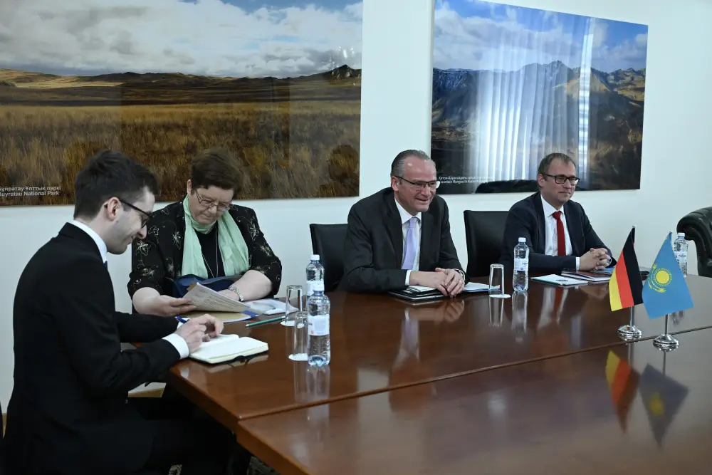 Казахстан и Германия укрепляют внешнеполитический диалог (4)