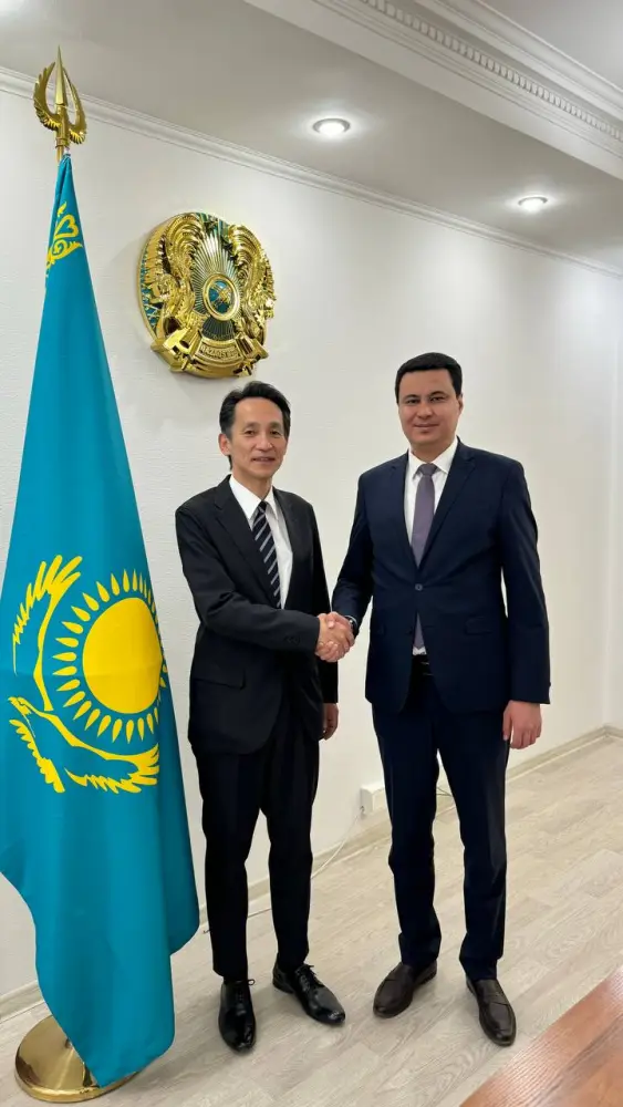 Встреча вице-министра экологии и природных ресурсов Республики Казахстан М.Т. Ошурбаева с заместителем министра по глобальным вопросам экологии Японии Дои Кэнтаро (4)