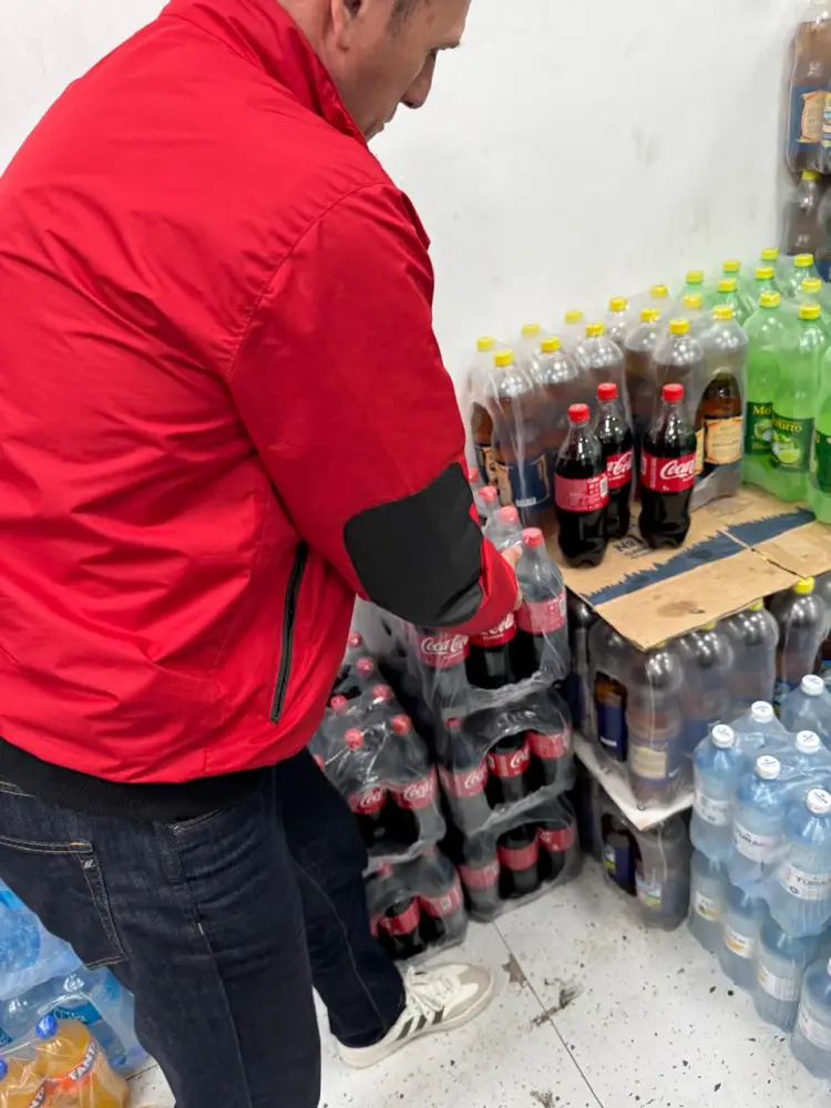 В Шымкент сотрудники Департамента юстиции выявили контрафактную продукцию, реализуемую под брендом Coca-Cola (2)