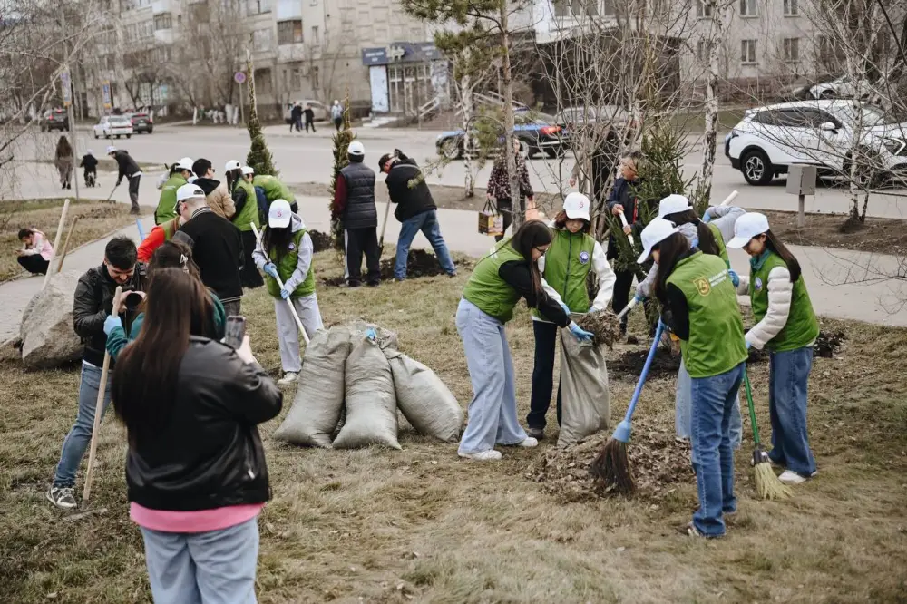 Экологическая инициатива «Таза Қазақстан»: тысячи жителей области участвуют в субботниках Астане