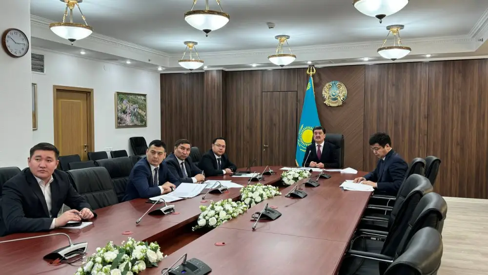 На осушенном дне Аральского моря проводятся научно-исследовательские работы (4)