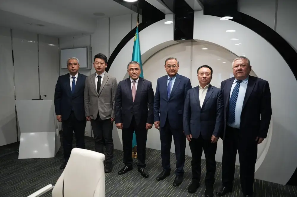 Министерство водных ресурсов и ирригации и Национальная академия наук обсудили внедрение цифровой системы управления водными ресурсами Казахстана (8)