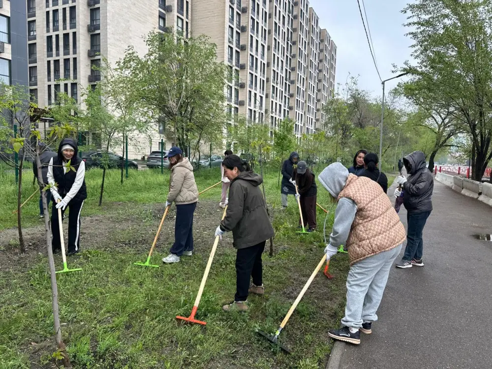 Набережная Большой Алматинки очищена на участке Толе би – Райымбека (4)
