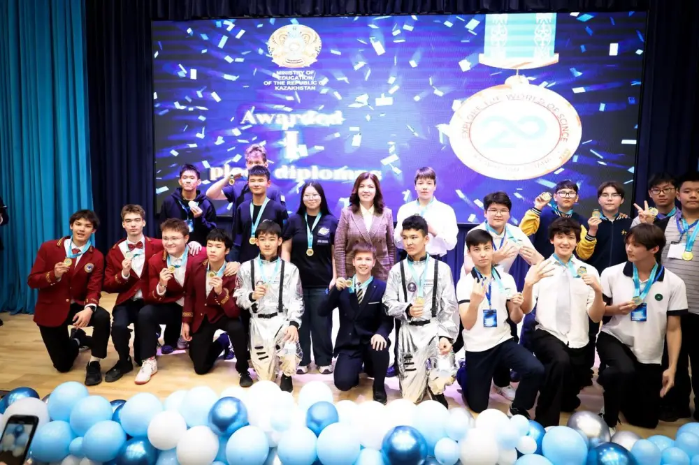 Подведены итоги международного конкурса по космическим исследованиям «Открываем мир науки» (9)