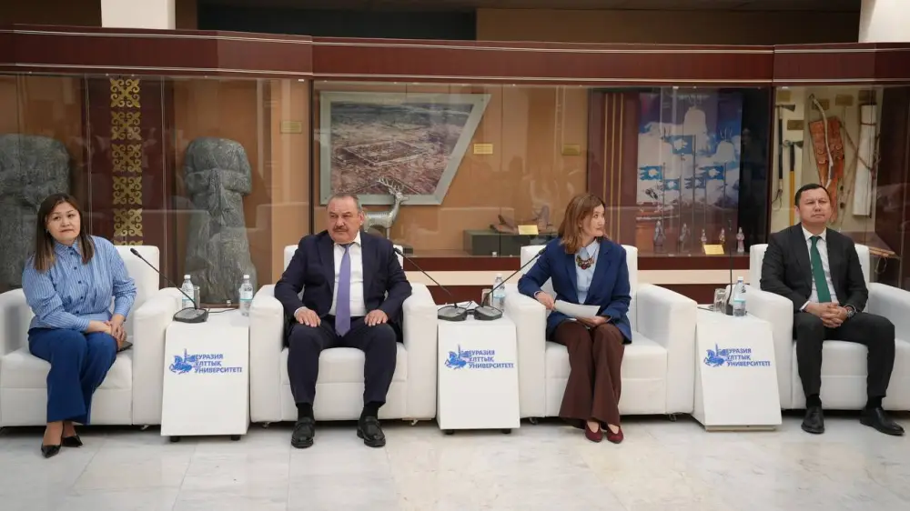 Будущее без отходов: в Казахстане наградили победителей конкурса «CYCLELAB: Экология будущего» (4)