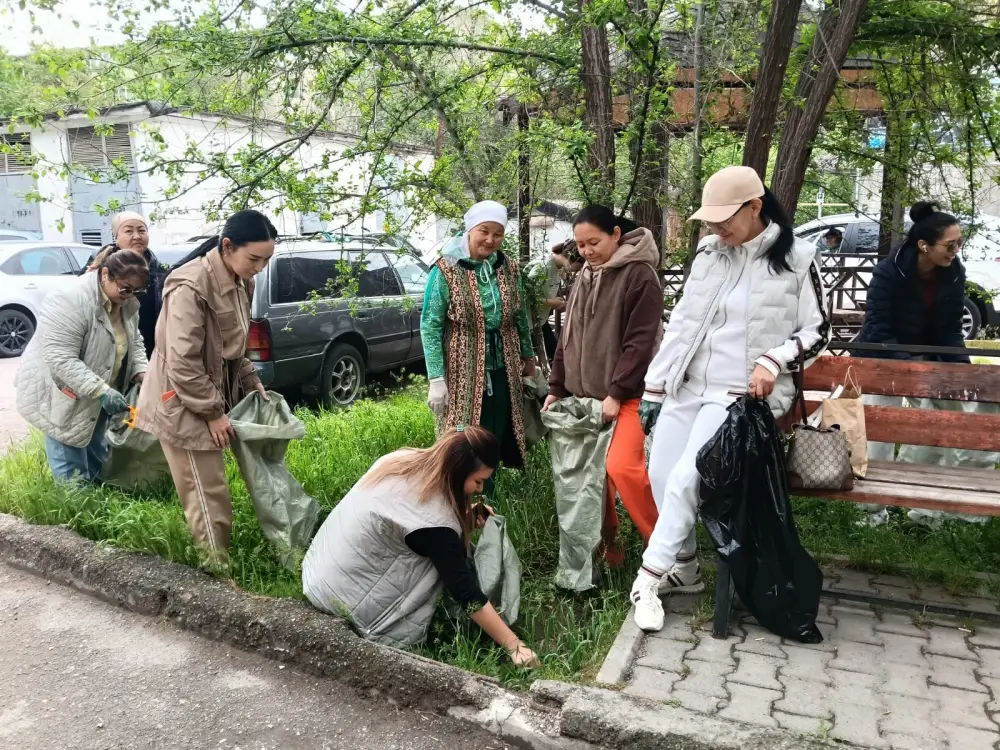 В ШЫМКЕНТЕ ПРОШЛА АКЦИЯ «ТАЗА АУЛА»: УЧАСТИЕ ПРИНЯЛИ БОЛЕЕ 55 ТЫСЯЧ ЧЕЛОВЕК (4)